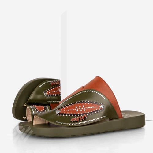 نعال سعودي وطني مطرز من الجلد الزيتي الطبيعي