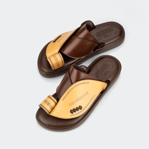 حذاء شرقي إيطالي بتصميم فاخر بني وأصفر