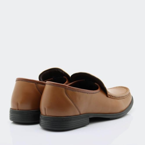 حذاء Victor Clarke Men Shoes باللون الجملي