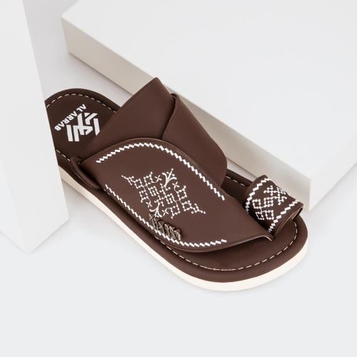 نعال وطني شرقي بني بتطريز سعودي فاخر