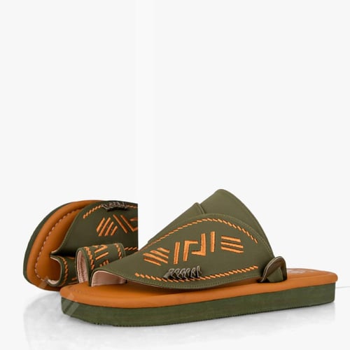 حذاء شرقي وطني بخامات إيطاليه زيتى