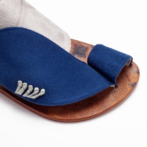 نعال شرقي أزرق ورمادي جلد طبيعي بتصميم فاخر