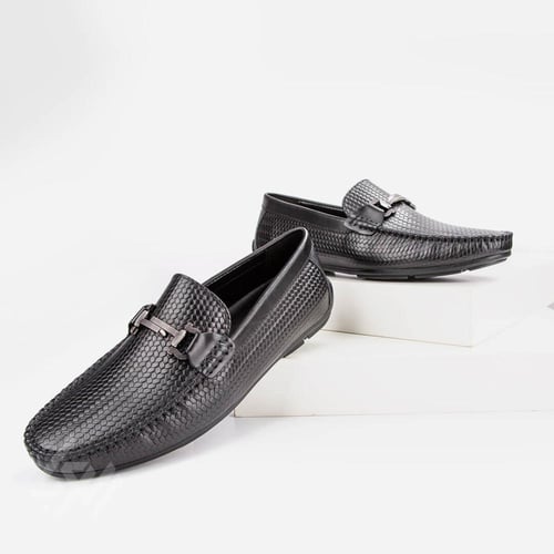 حذاء رسمي كلاسيكي طبي اسود منقوش من فيكتور كلارك