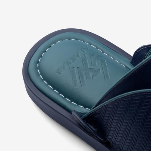 حذاء شرقي سعودي جلد كحلي جذاب