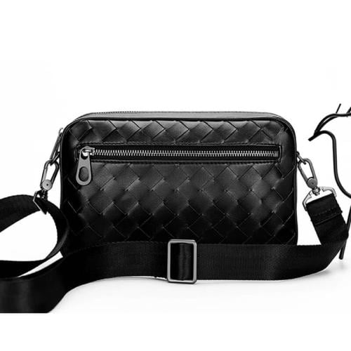 شنطة كتف لحفظ مقتنياتك الشخصية من الجلد الطبيعي