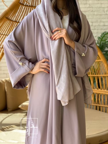 عباية حرير مزينة بـ الؤلؤ #229