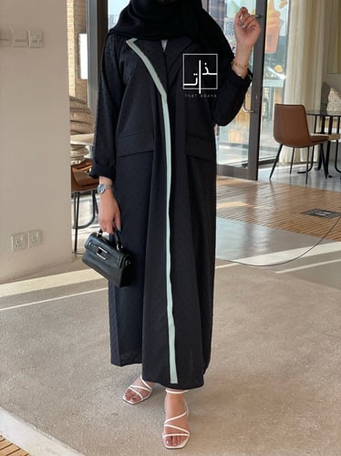 عبايه عملية بقماش منقط فاخر #194 تسليم فوري