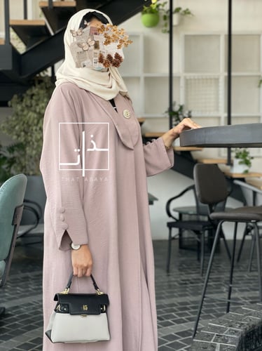 عباية مزينة بـ بروش #189