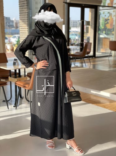 عبايه عملية بقماش منقط فاخر #194 تسليم فوري