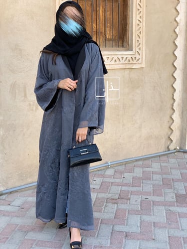 عباية طبقتين مطرزة بالرمادي #220