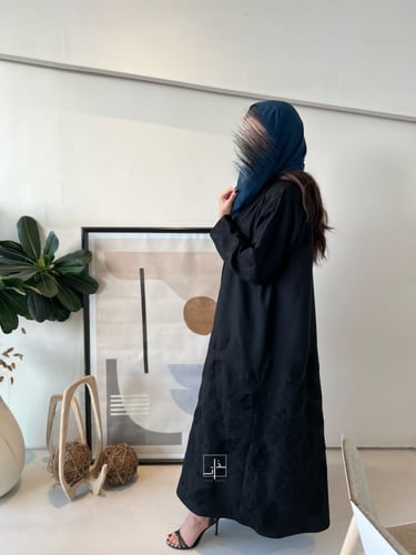 عبايه بتطريز بالأسفل والأكمام #257