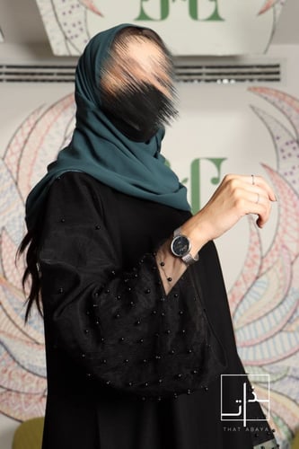 عباية مزينة بأكمام لؤلؤ أسود #223