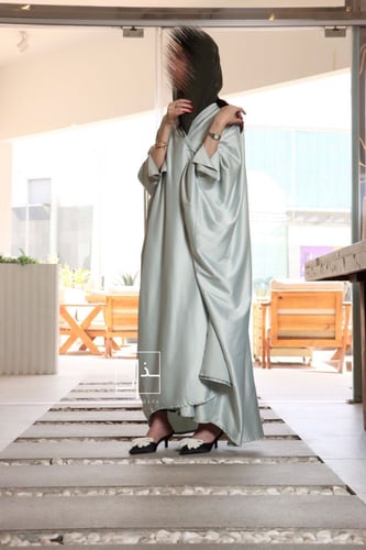 عباية خفيفة بقماش الحرير الفاخر #225