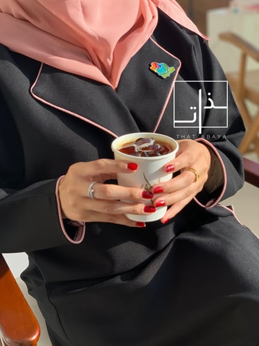 عباية مزينة بـ أزارير قماشية #199