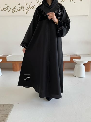 عباية بمخمل مطرز #242