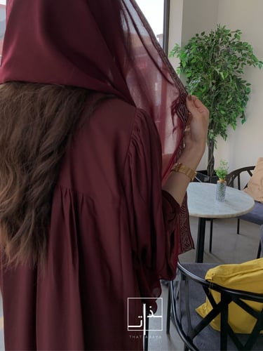 عباية بكسرات من الخلف #233