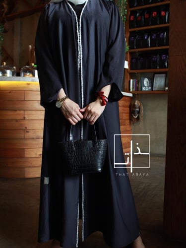 عباية بقماش حرير مغسول مزينه باللؤلؤ #136