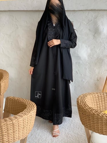 عباية مميزة ب ياقة مزخرفة #249