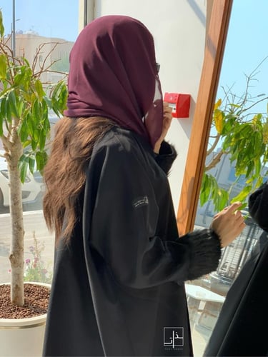 عباية سادة أنيقة بأكمام فرو #243