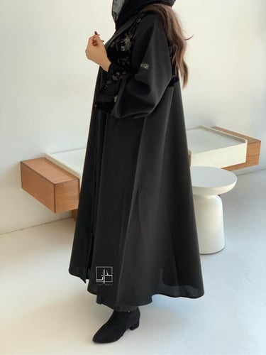 عباية بمخمل مطرز #242