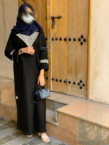 عباية بـ ياقة من التويد #204