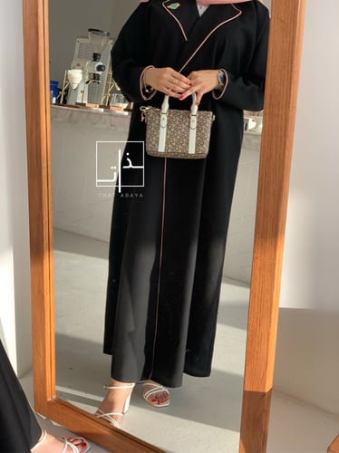 عباية مزينة بـ أزارير قماشية #199