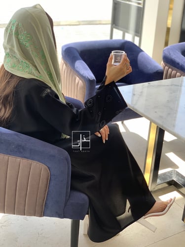 عباية مزينة بأكمام شك أنيق #251