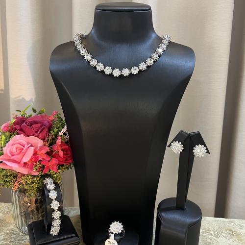 طقم زركون مناسبات مطلي فضة فاخر