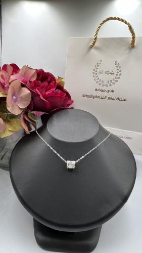 Silver necklace with a beautiful distinctive pendant