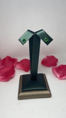 اقراط زركون أخضر