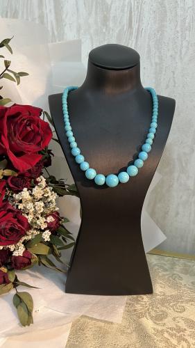 عقد فيروز جميل