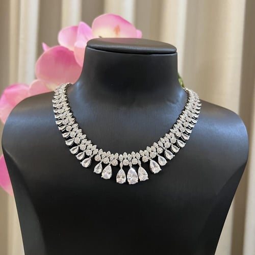 طقم زركون فضي لمعة قوية