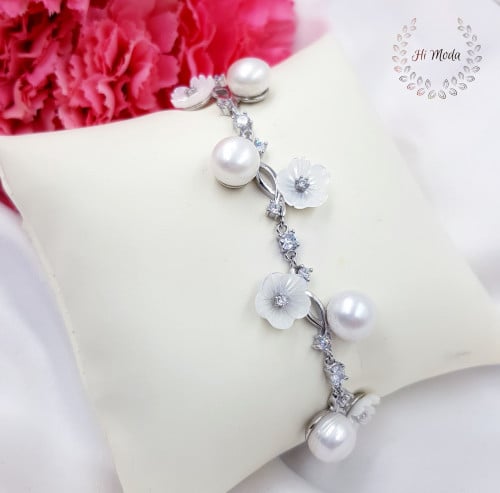 اسورة فضة ولؤلؤ زراعي فاخرة