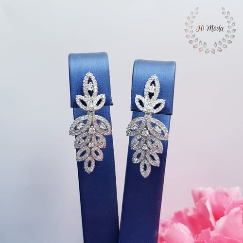 طقم زركون مناسبات فضي ملكي