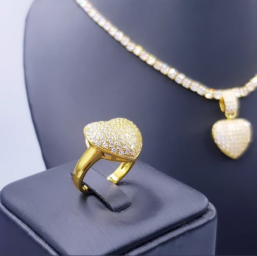 طقم زركون ذهبي دقة ألماس قلب لمعة رهيبة