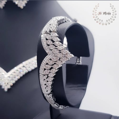 طقم زركون فضي مناسبات أنيق و فاخر