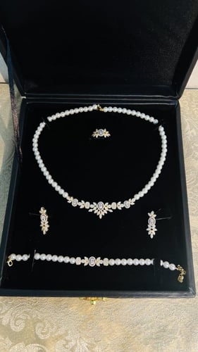 طقم زركون ولولو مناسبات ذهبي