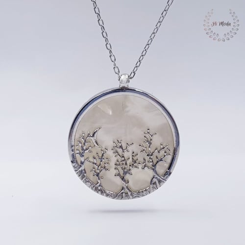 سلسلة من الفضة عيار 925 والصدف