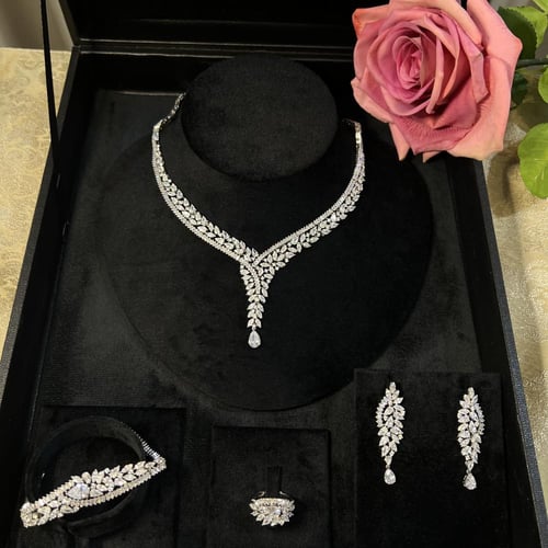 طقم زركون فضي زركون فاخر