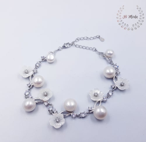 اسورة فضة ولؤلؤ زراعي فاخرة