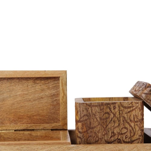 طوفرية خشبية حروف