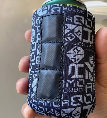 حافظة علب وأكواب موب آرمور ممغنطة