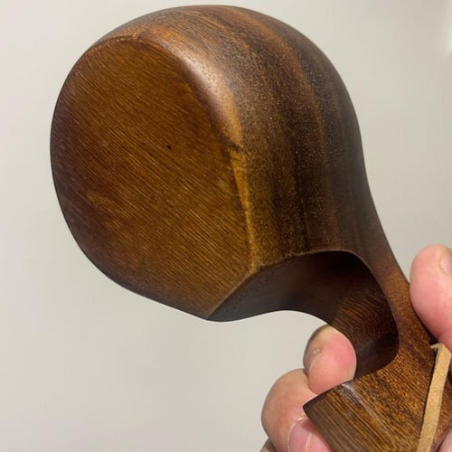 كوب رحلات خشبي صغير