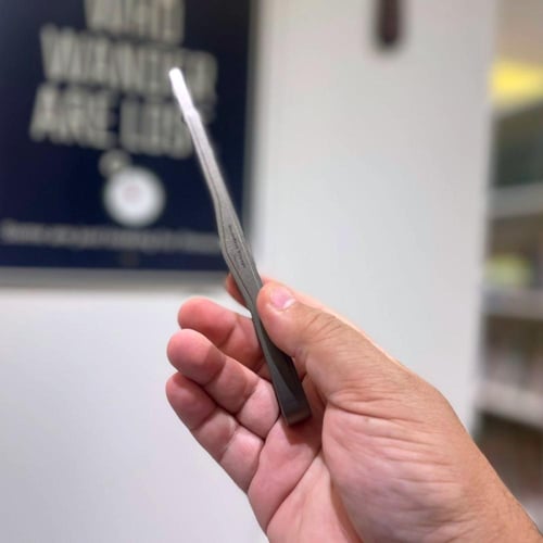 ملقاط الرحال - تيتانيوم