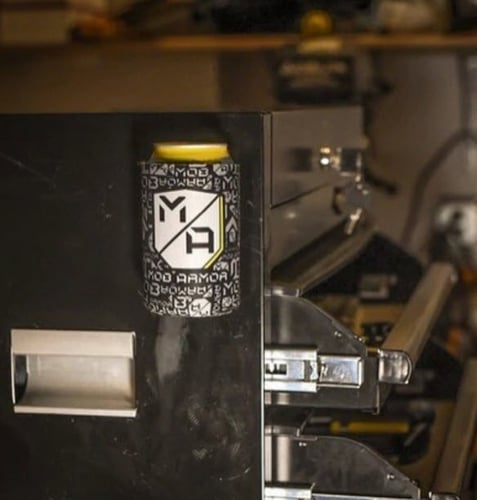 حافظة علب وأكواب موب آرمور ممغنطة