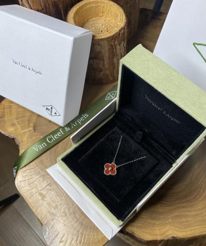 سلسال ڤان كليف فضي عودي