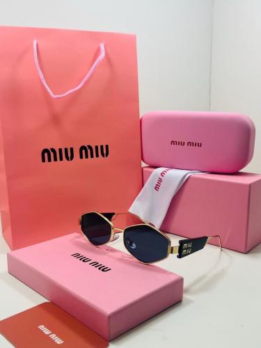 نظارة miu miu