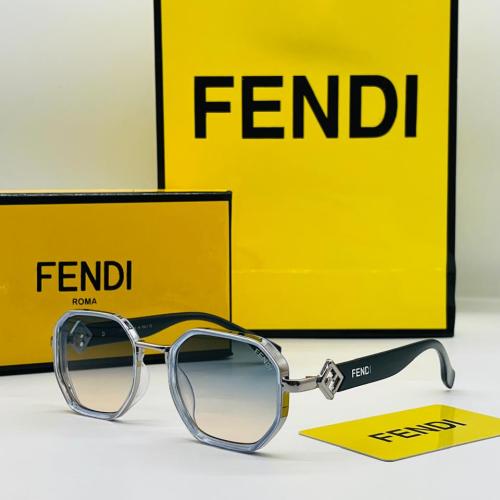 نظارة FENDI