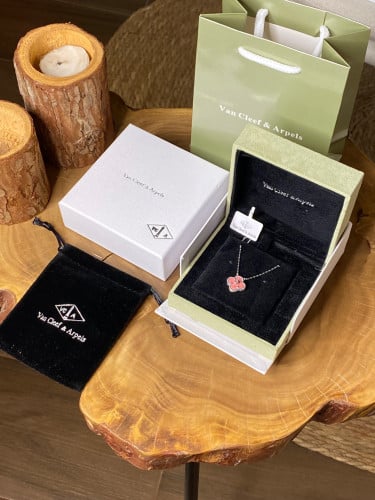 ڤان كليف فضي وردي