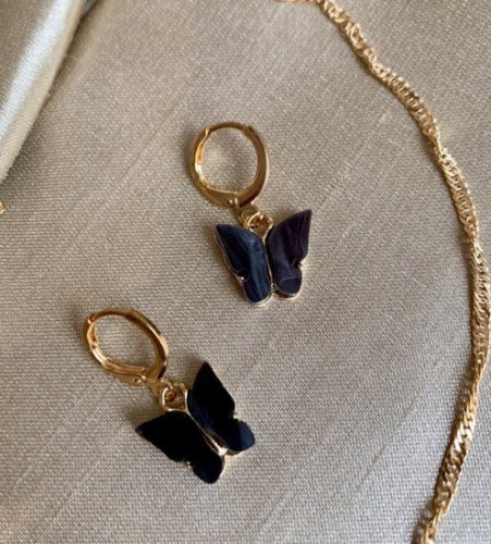 اقراط فراشة